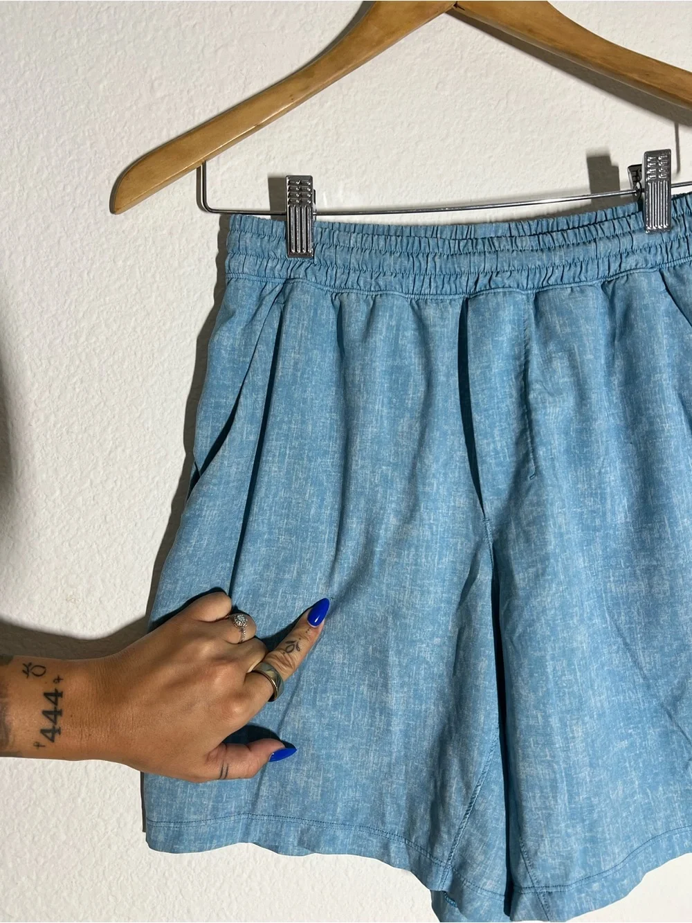 LULULEMON • men’s pace breaker shorts in baby blue